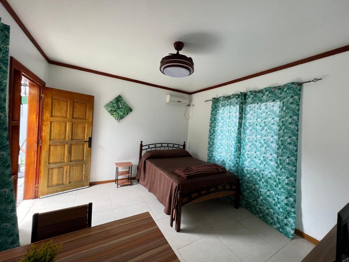Pasifika Guesthouse ナンディ エクステリア 写真