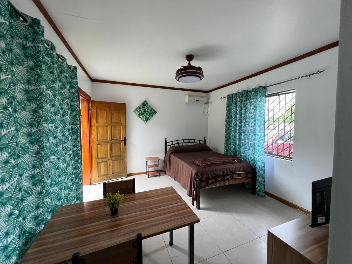 Pasifika Guesthouse ナンディ エクステリア 写真